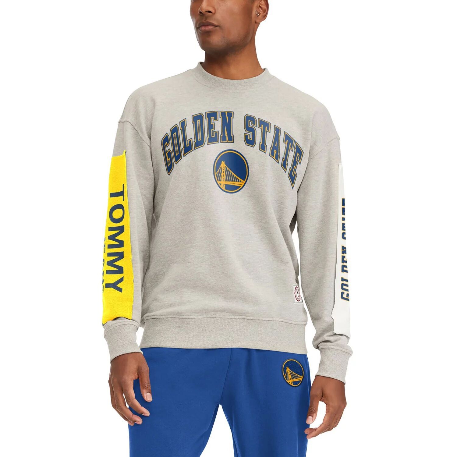 

Мужской серый пуловер с нашивкой Tommy Jeans Golden State Warriors James Patch