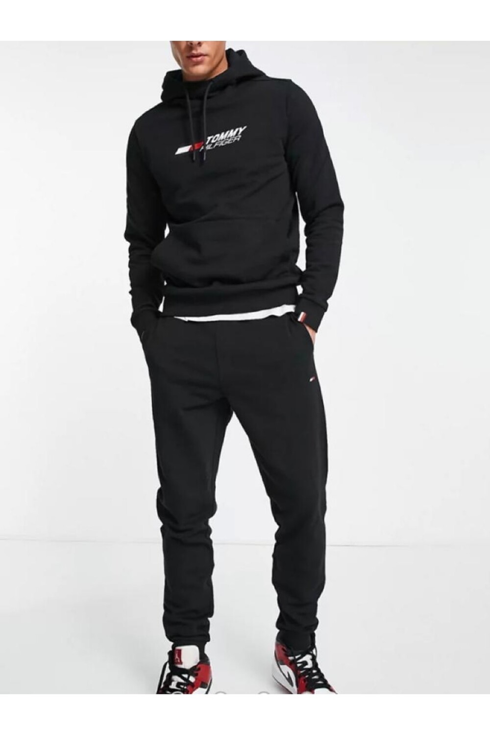 

Джоггеры Tommy Hilfiger, черный