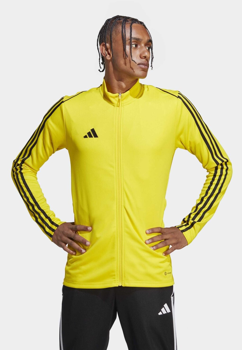 

Спортивная футболка Adidas