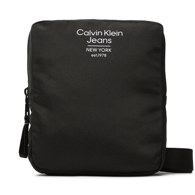

Сумка Calvin Klein Jeans SportEssentials, черный