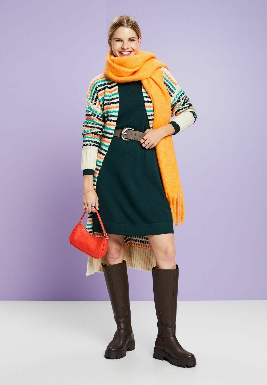 

Трикотажное платье Sus edc by Esprit, цвет emerald green