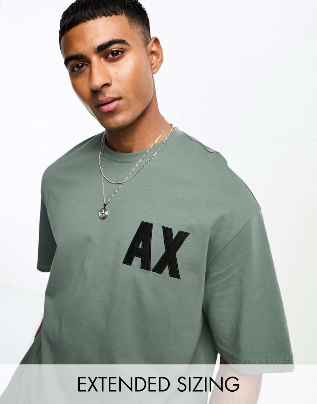 

Темно-зеленая футболка оверсайз с логотипом Armani Exchange