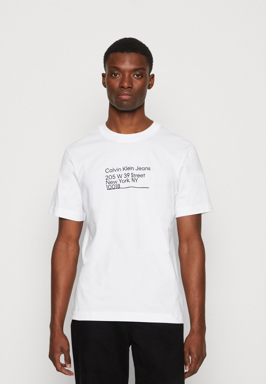 

Футболка с принтом Calvin Klein Jeans, белый