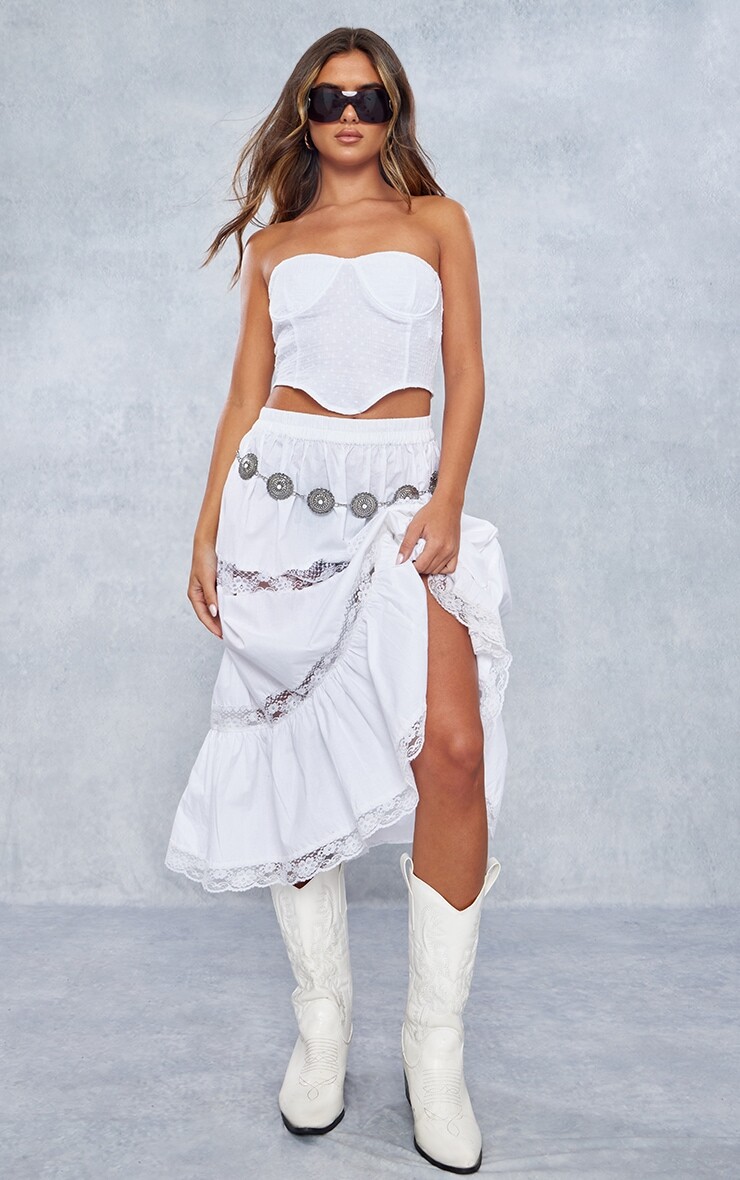 

PrettyLittleThing Белый укороченный топ-бандо с фактурным глубоким краем