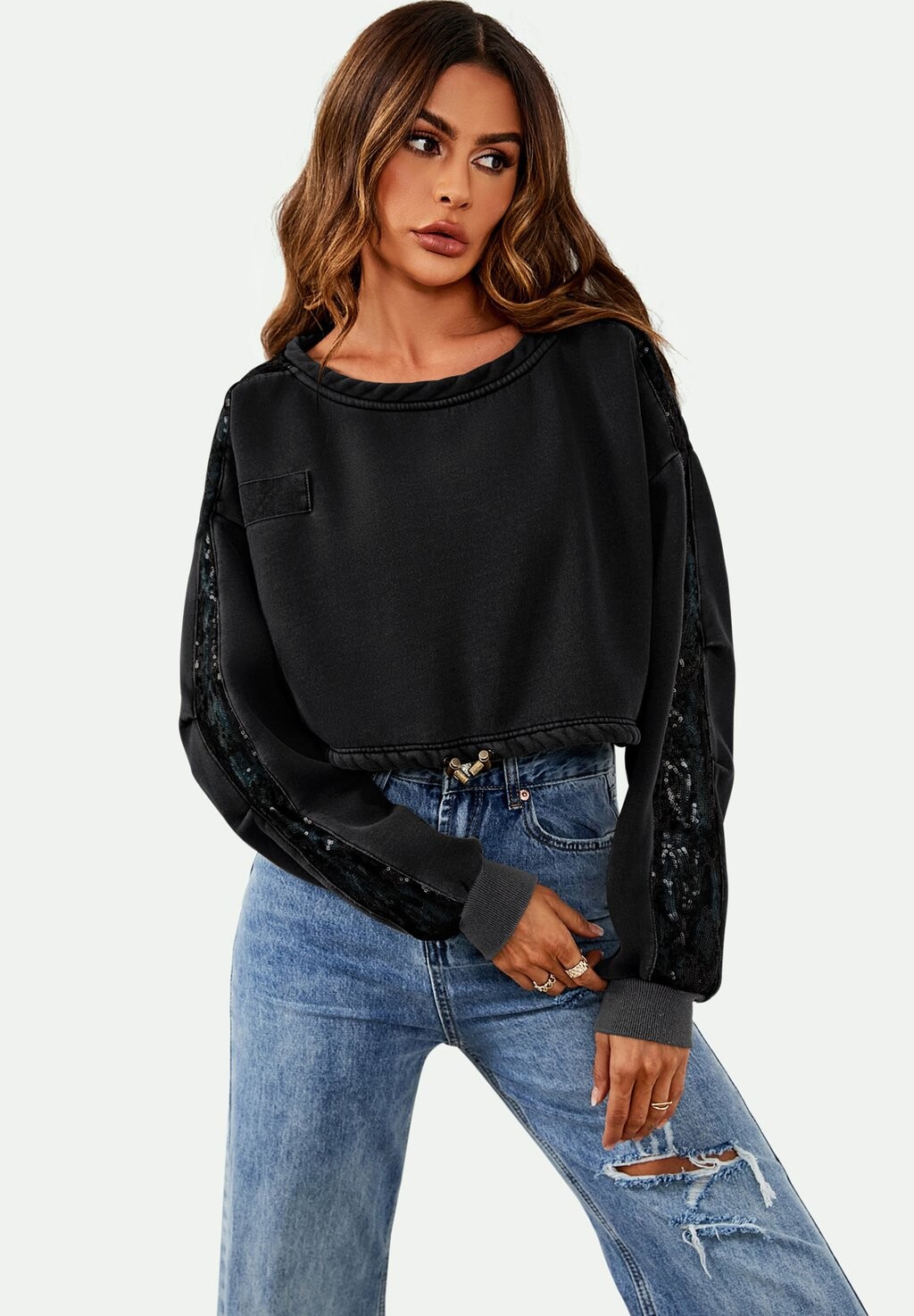 

Толстовка SEQUINS DETAIL SLEEVE CAPSULE CROPPED FS Collection, цвет black