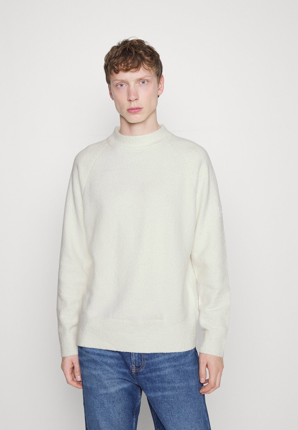 

Свитер Calvin Klein