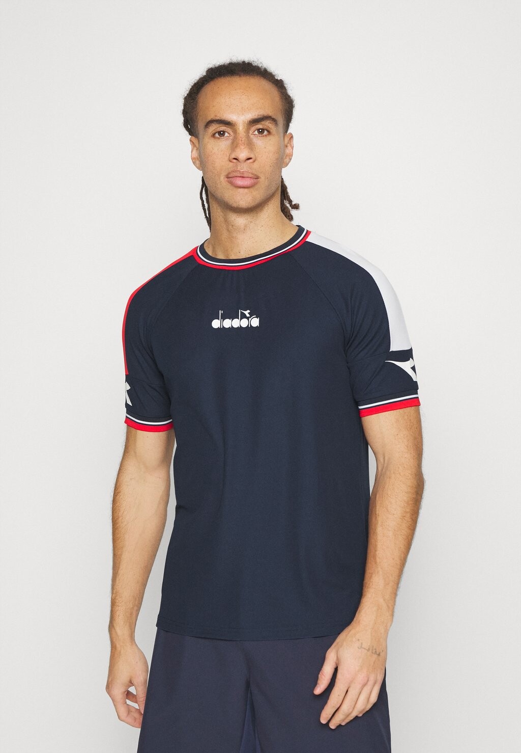 

Футболка Diadora