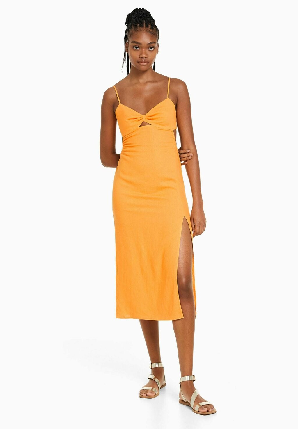 

Элегантное платье Bershka