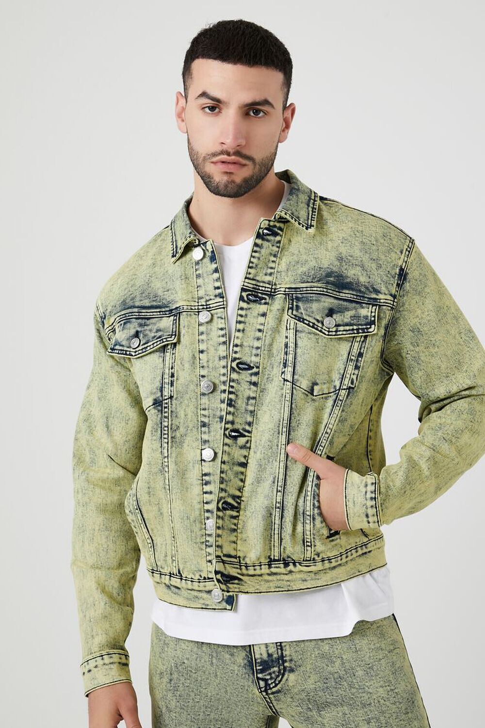 

Джинсовая куртка дальнобойщика кислотной стирки Forever 21, желтый
