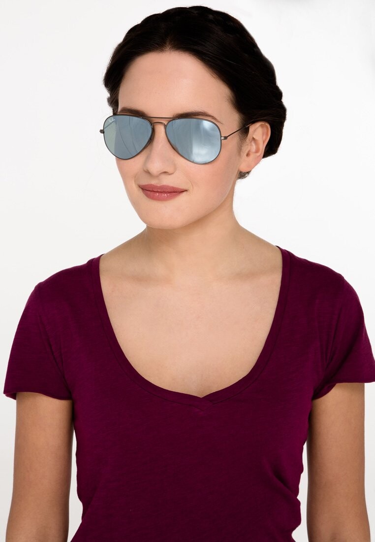 

Солнцезащитные очки Ray-Ban