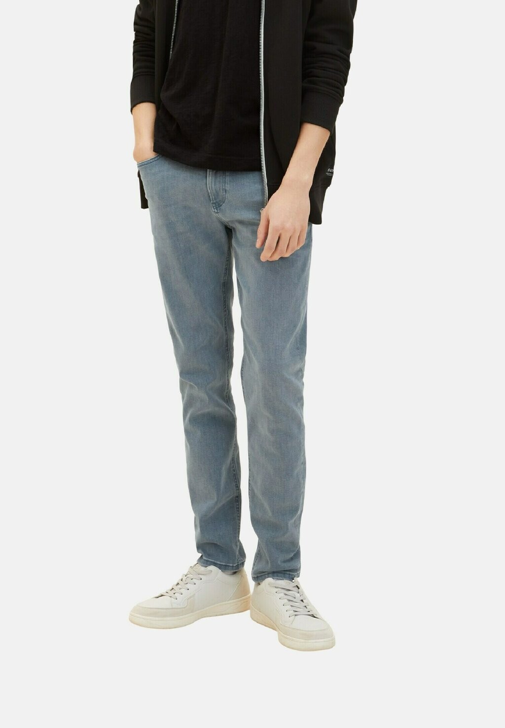 

Зауженные джинсы Tom Tailor