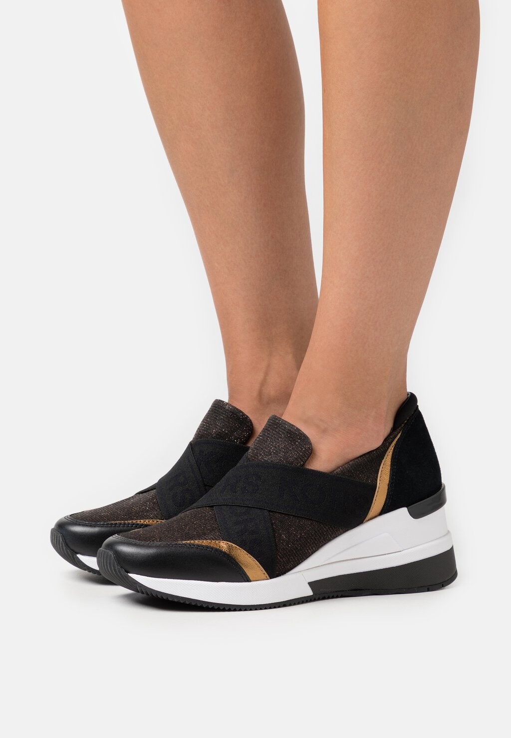 

Слипоны MICHAEL Michael Kors GEENA SLIP ON TRAINER, цвет black/bronze
