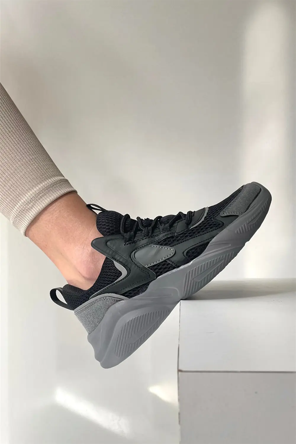 

Женская спортивная обувь ЧЕРНАЯ Mupa Shoes, черный