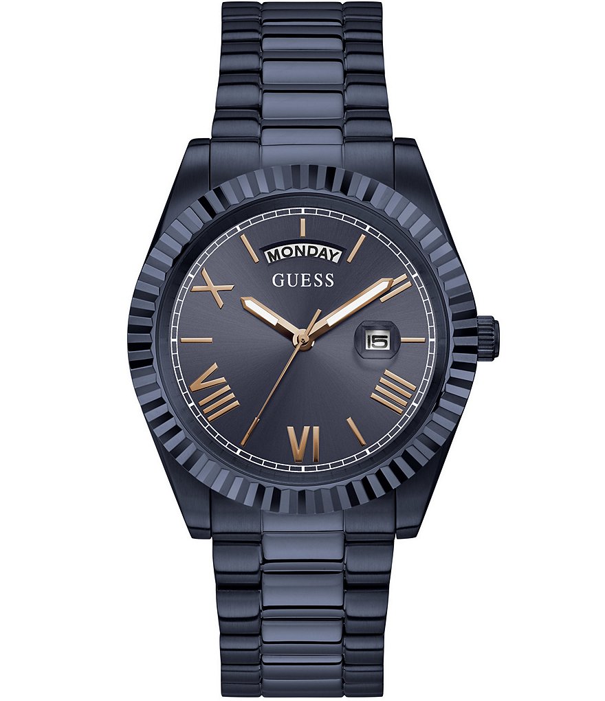 цена Guess Мужские аналоговые темно-синие часы с IP-браслетом Continental, синий