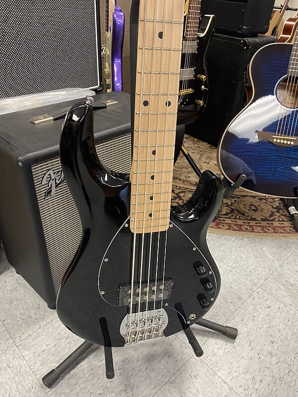 

Басс гитара Sterling by MusicMan StingRay Ray5 Bass 2022 Black