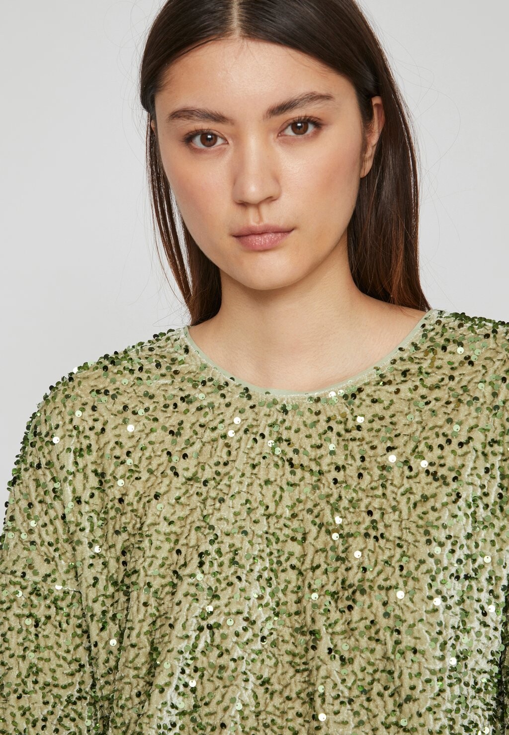 

Топ Vieve Sequin Cropped Top VILA, цвет desert sagedetail:sequince