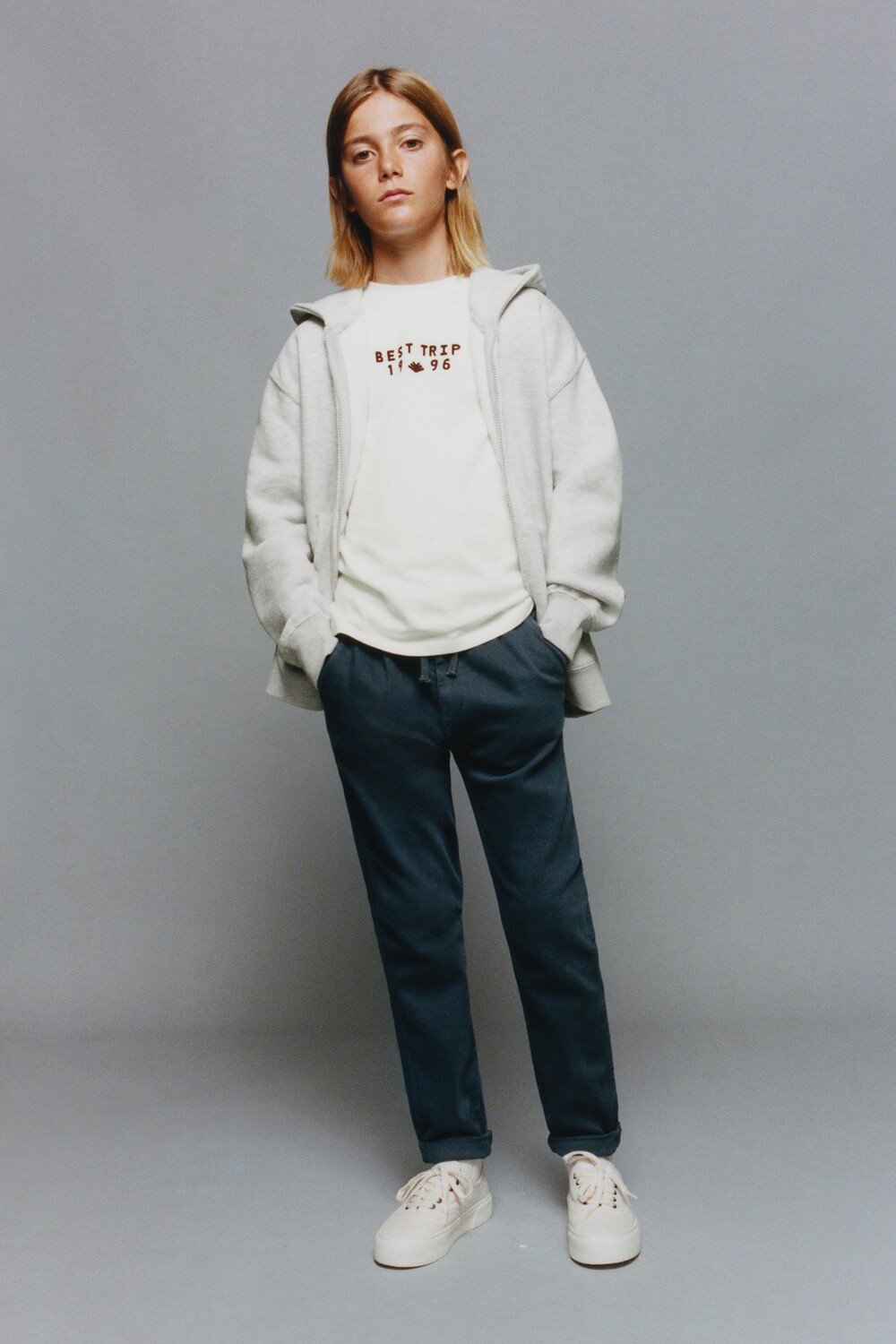 

Очень гибкие брюки с формальными складками Zara, синий