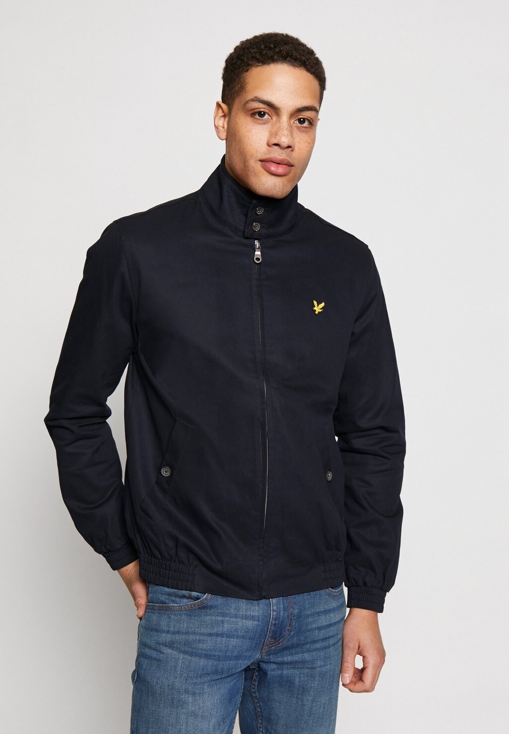 

Легкая куртка Lyle & Scott