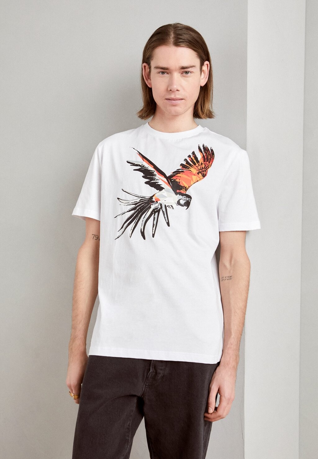 

Футболка с принтом REGULAR FIT WITH MATT PLASTIC AND RUBBER PRINT Antony Morato, цвет white