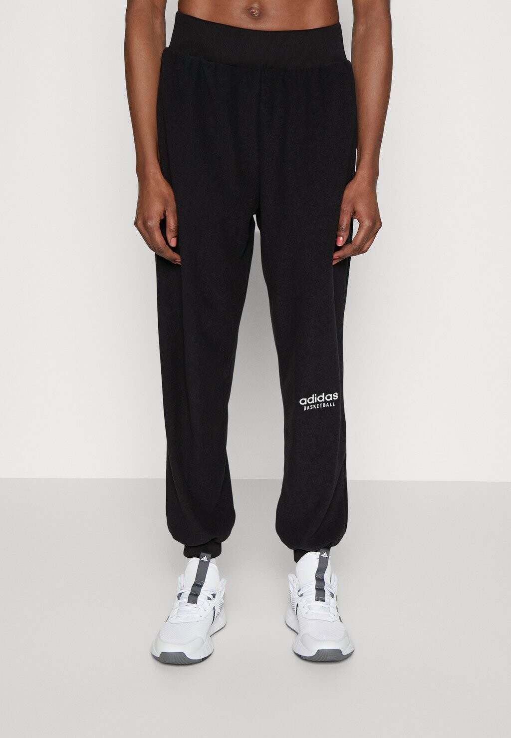 

Спортивные брюки Adidas, черный