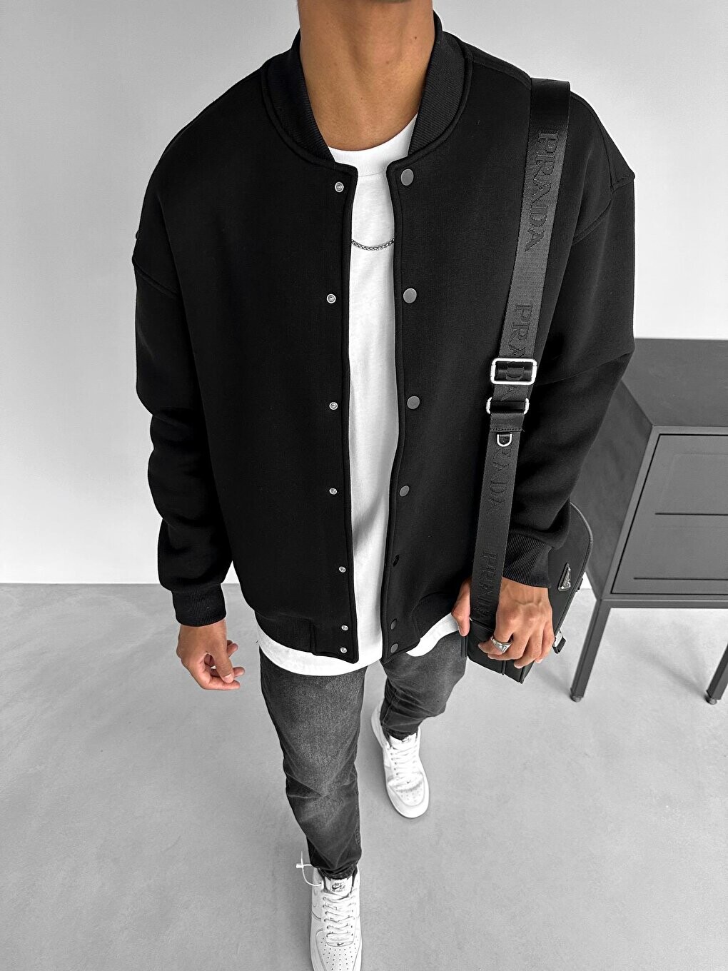 

Базовая куртка колледжа Oversize, черная ablukaonline, Черный
