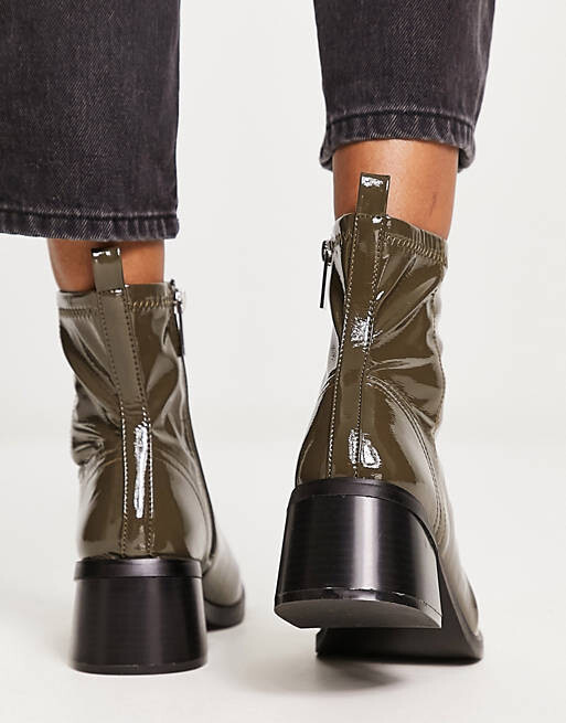 

Лакированные оливковые ботинки на каблуке Schuh Blake