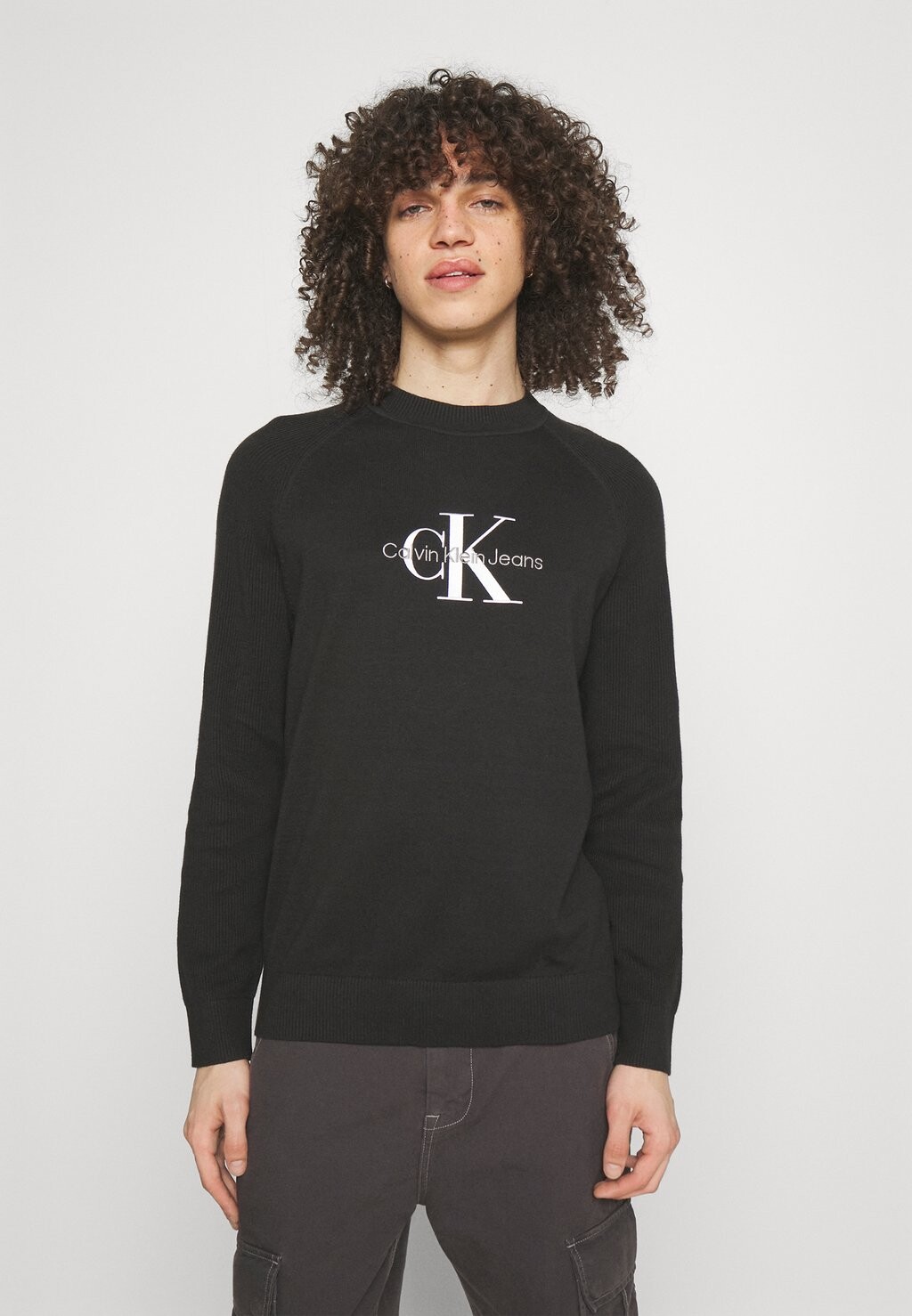 

Свитер Calvin Klein Jeans