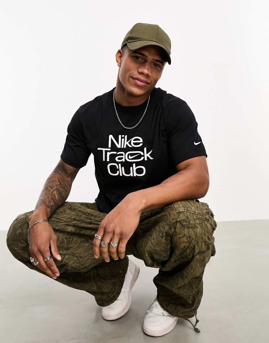 

Черная футболка Nike Running Track Club Hyverse Dri-Fit, Черный
