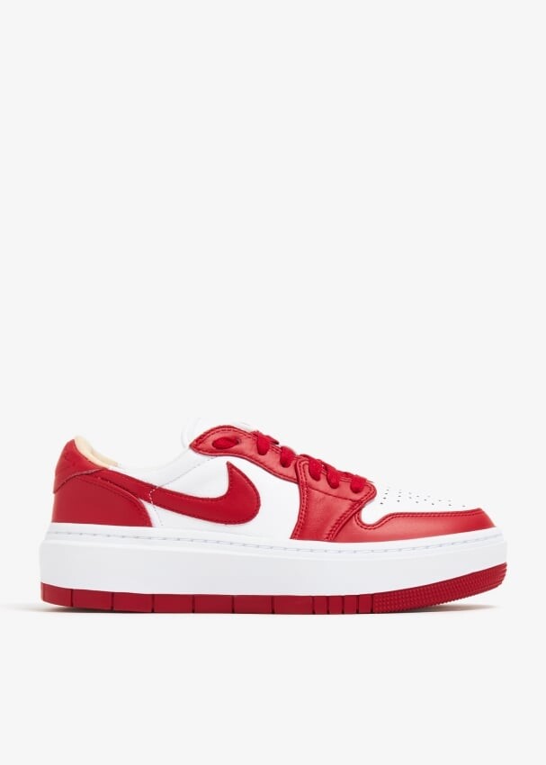 

Кроссовки Nike Air Jordan 1 Low LV8D, красный