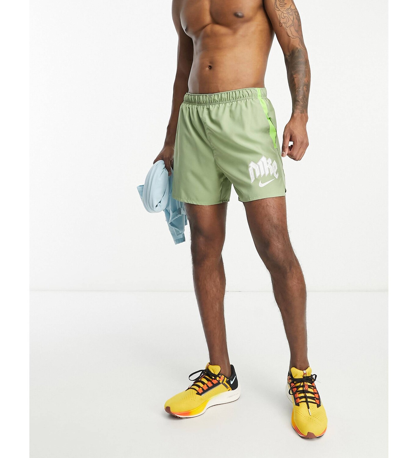 

Шорты цвета хаки Nike Running Run Division Challenger Dri-Fit