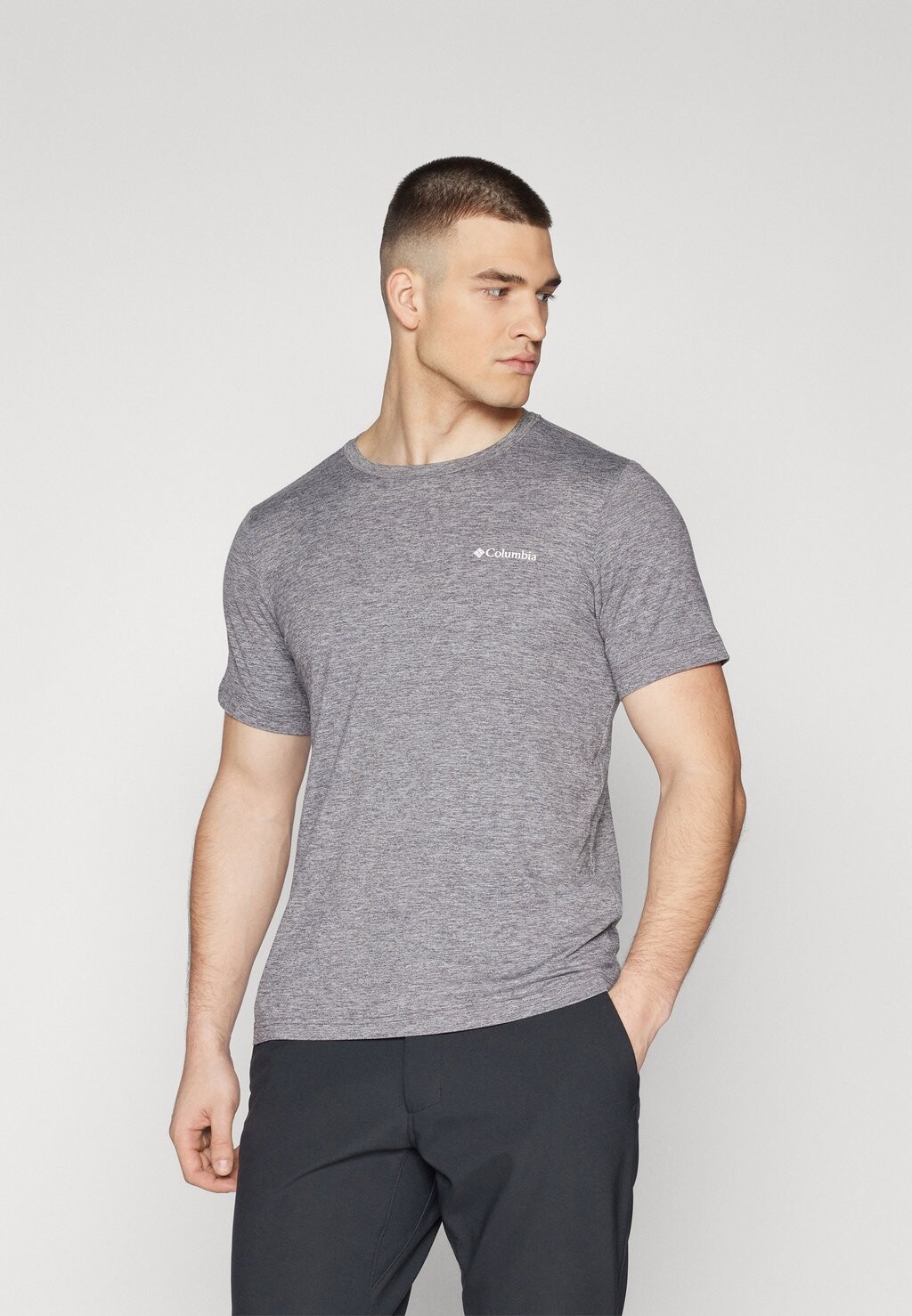 

Спортивная футболка HIKE BACK GRAPHIC TEE Columbia, цвет shark/heather