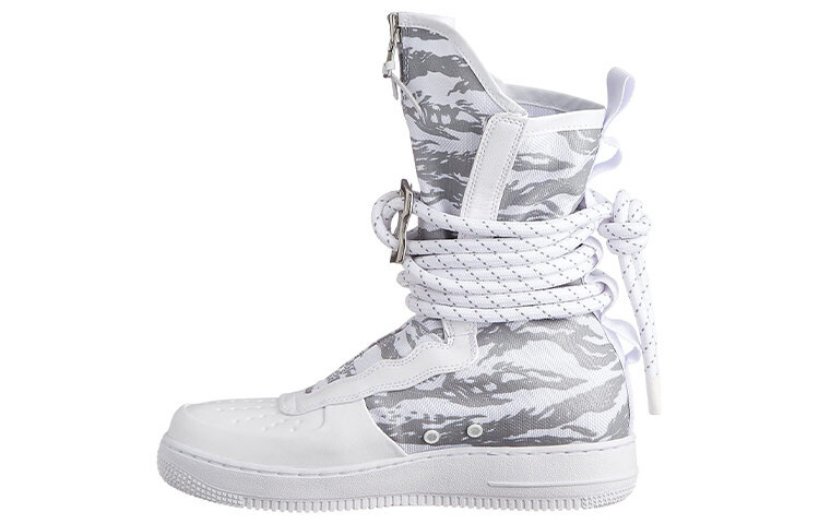 

Зимний камуфляж Nike SF Air Force 1 High