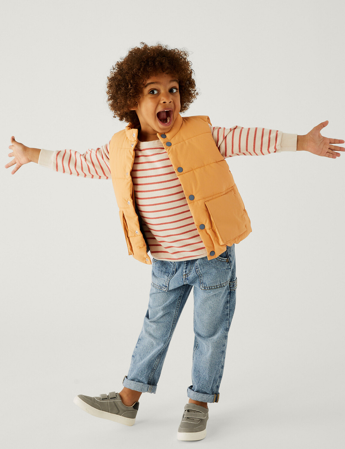 

Утепленный жилет Stormwear (2–8 лет) Marks & Spencer