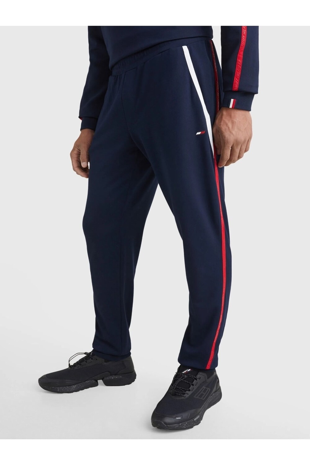 

Спортивный костюм Tommy Hilfiger