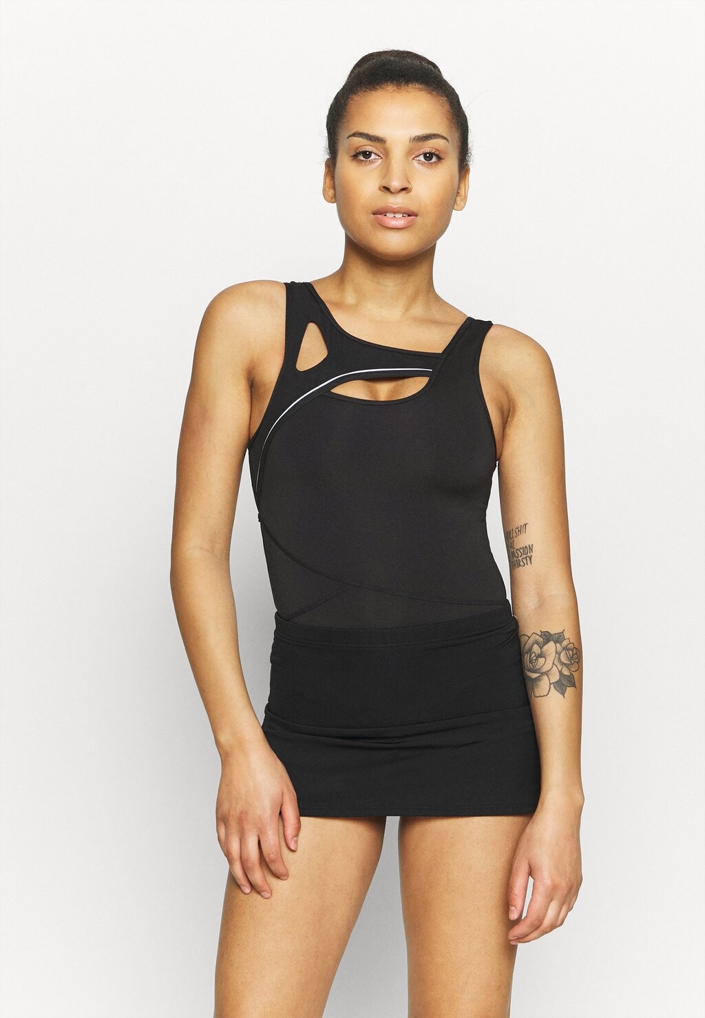 

Спортивный купальник Capezio, черный