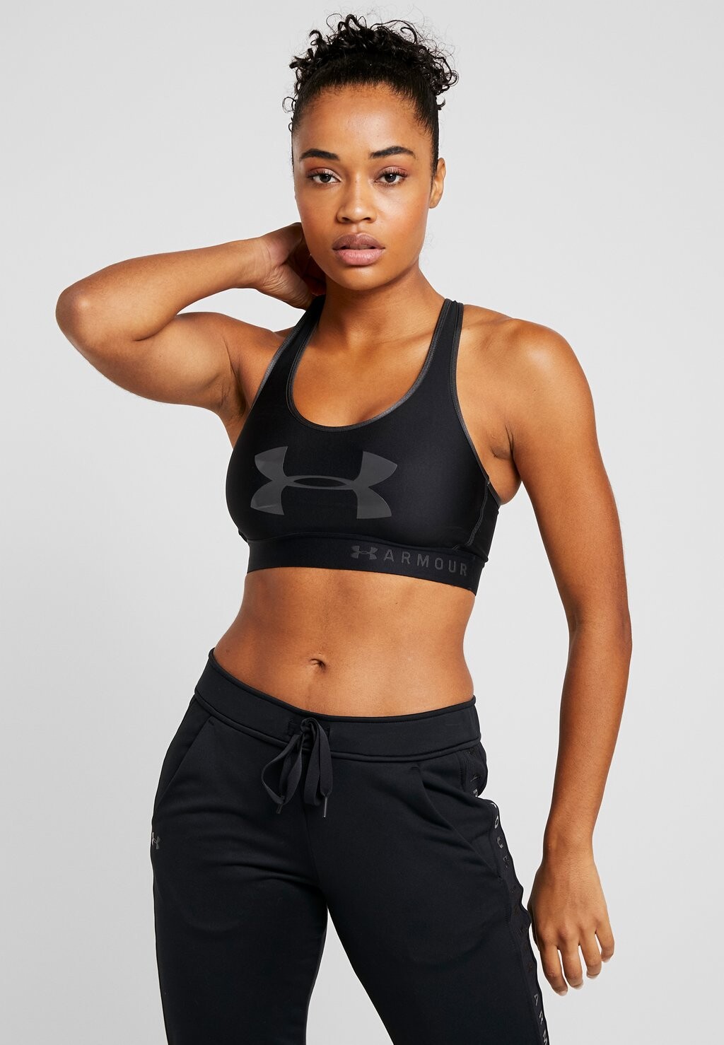 

Спортивный бюстгальтер с высокой поддержкой Under Armour, черный