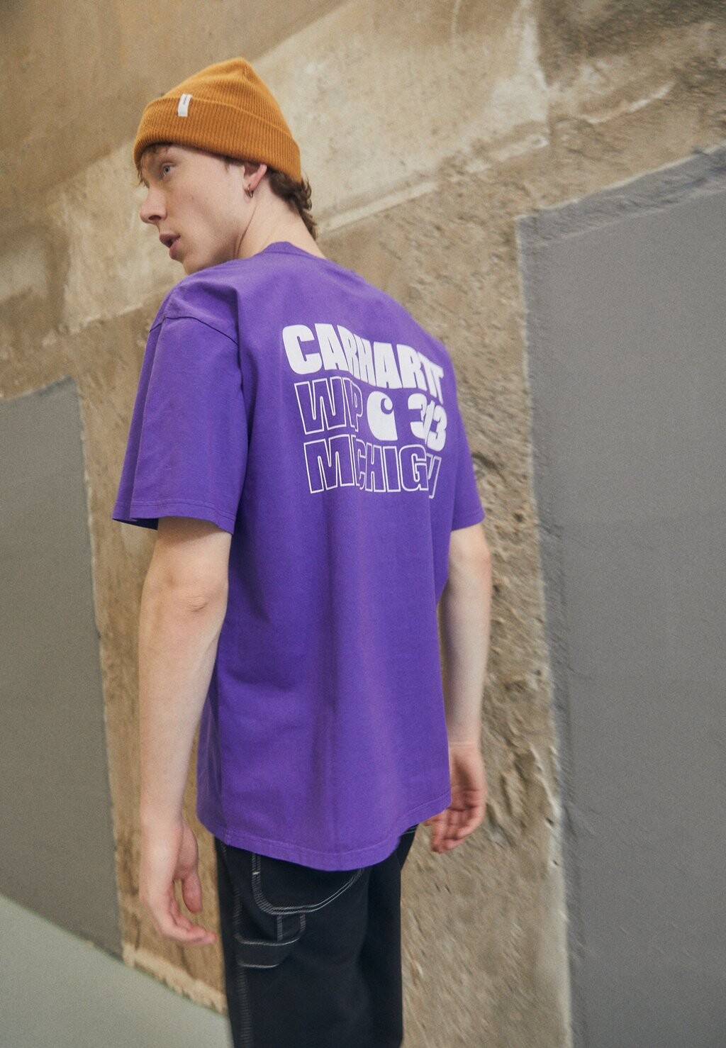 

Футболка с принтом Carhartt WIP, сиреневый, Фиолетовый