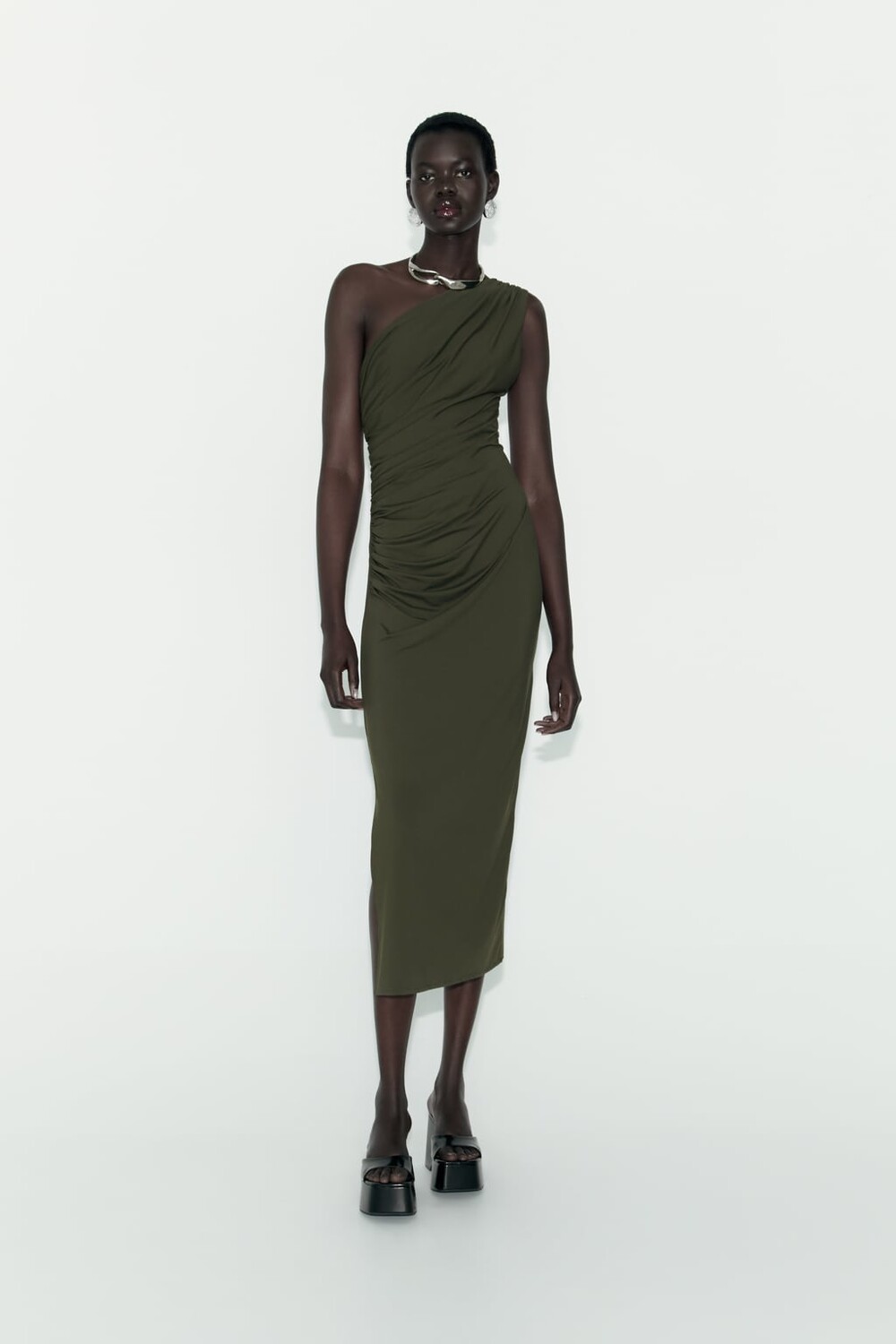 

Приглашенное асимметричное платье с драпировкой ZARA, хаки