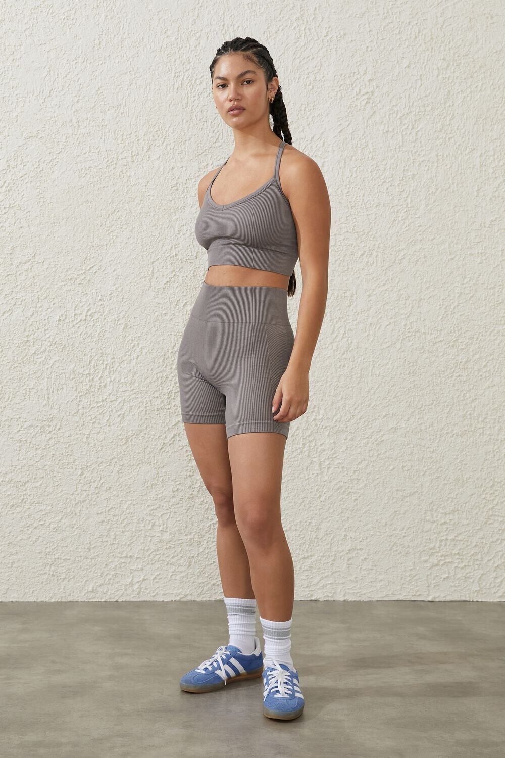 

Бесшовные велосипедные шорты в рубчик Cotton On Body