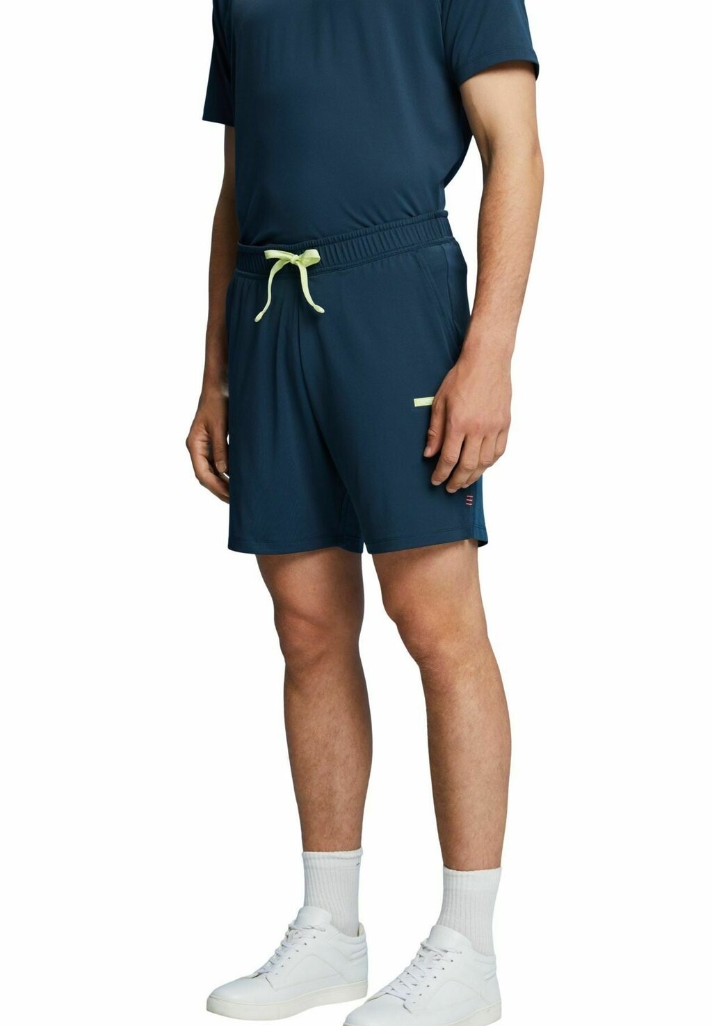 

Спортивные шорты Esprit