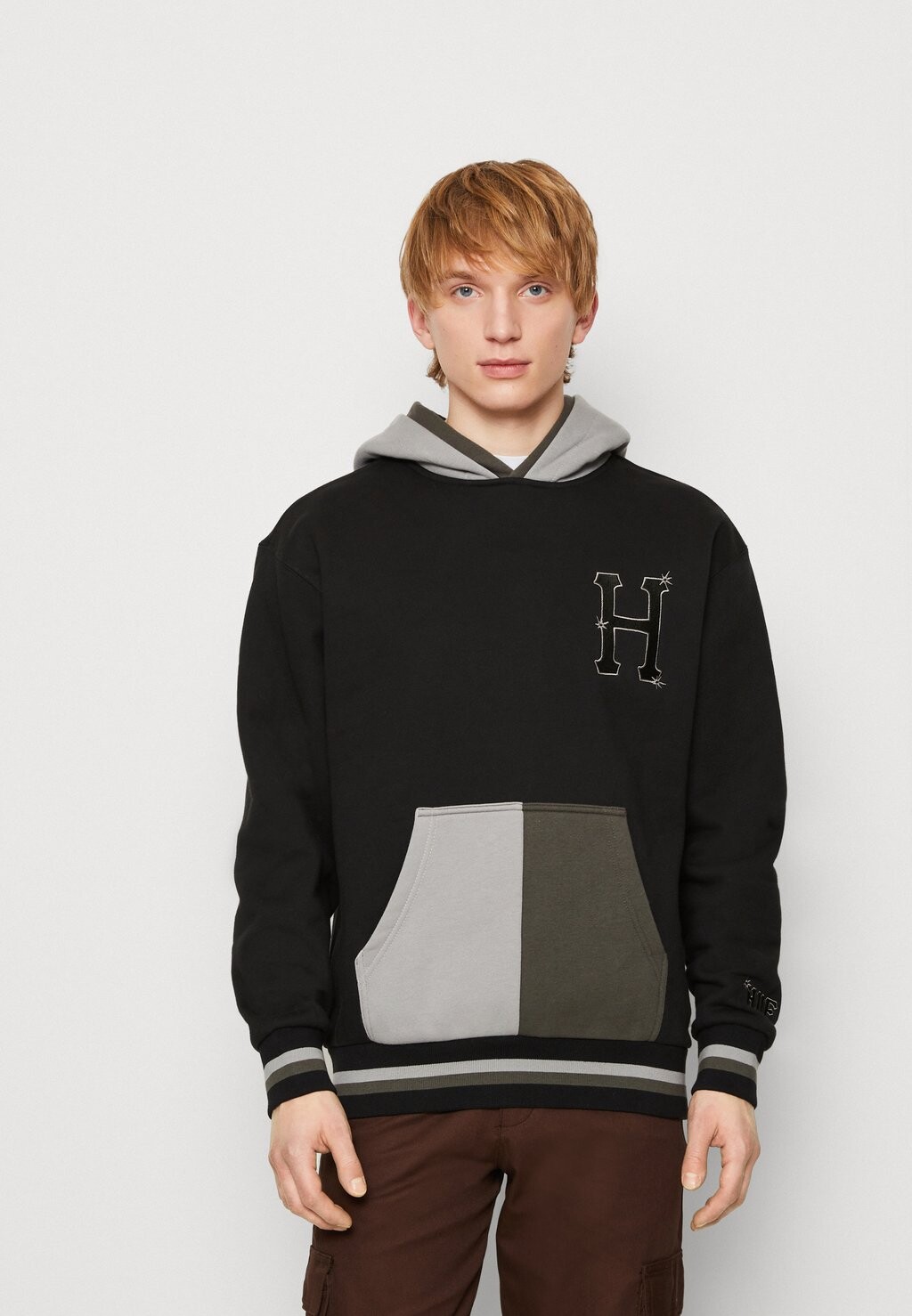 

Толстовка HUF, черный