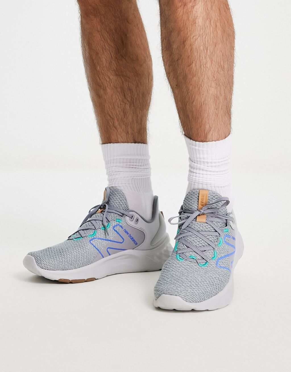 

Беговые кроссовки New Balance Roav серого и синего цвета, Синий
