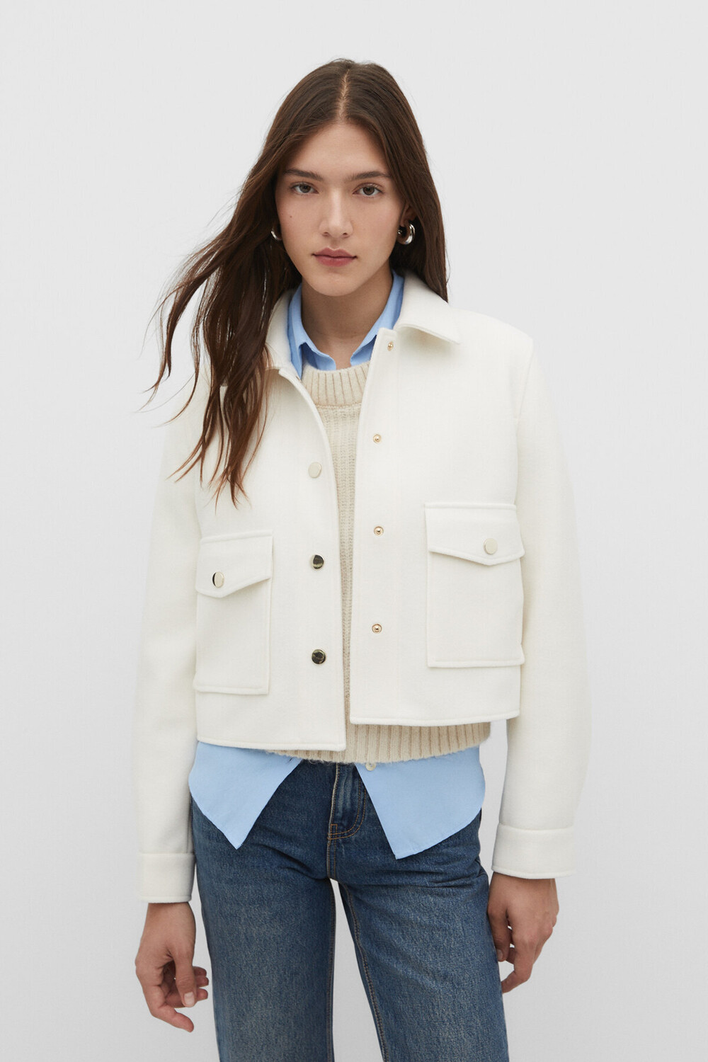 

Мягкая короткая куртка Stradivarius, бежевый