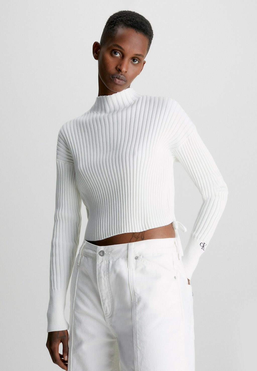 

Свитер Calvin Klein Jeans, белый