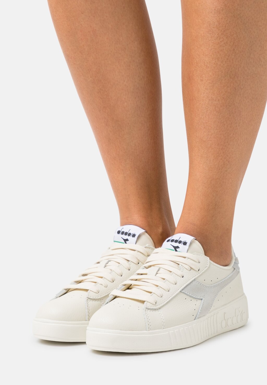 

Кроссовки Diadora