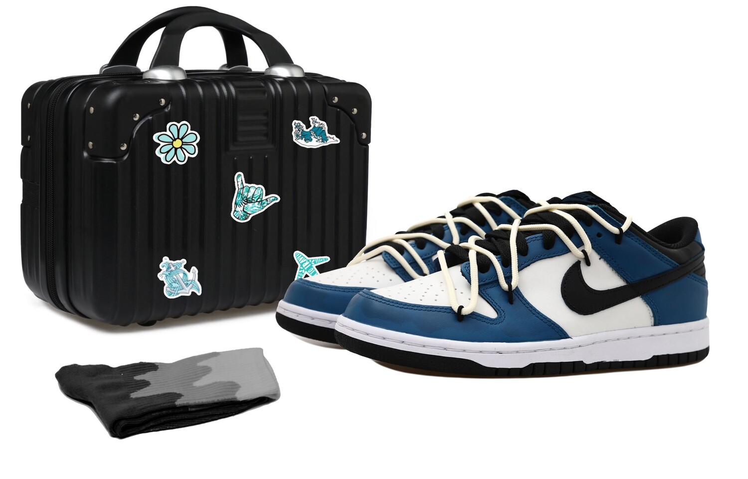 

Кроссовки Nike Dunk, черный/синий