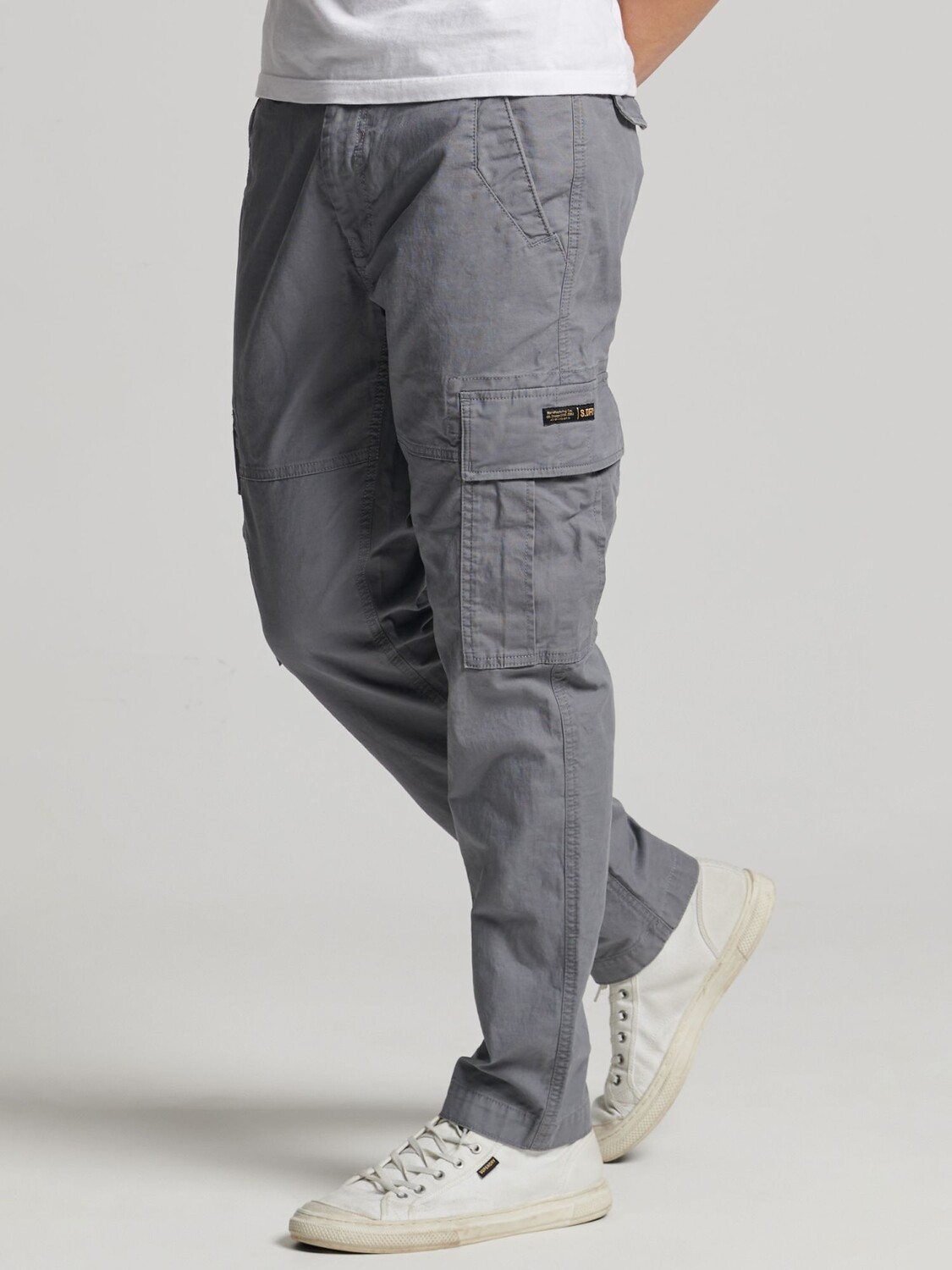 

Брюки-карго Superdry из органического хлопка, темно-серый
