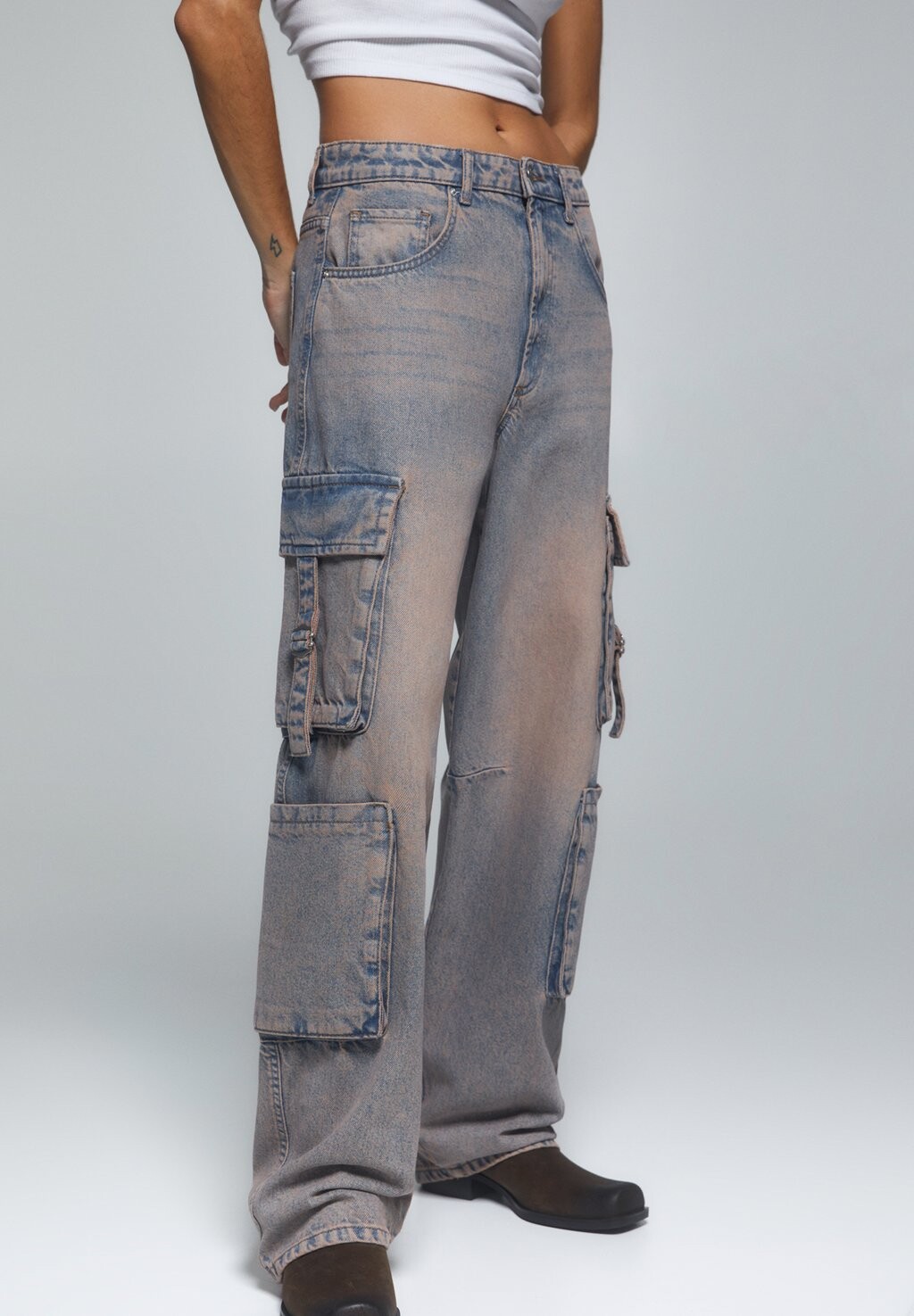 

Джинсы-клеш With Multi-Pockets PULL&BEAR, цвет stone blue denim