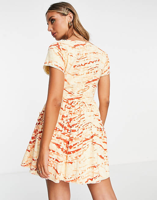 Корсетное платье мини с квадратным вырезом и необработанными краями ASOS DESIGN с выгоревшим на солнце абстрактным принтом
