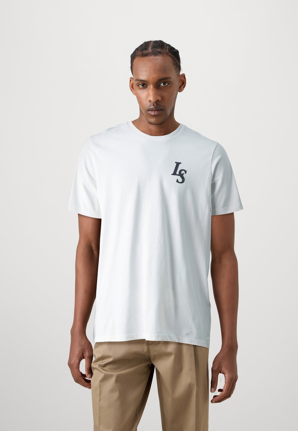 

Базовая футболка Club Emblem Lyle & Scott, кремовыйовая